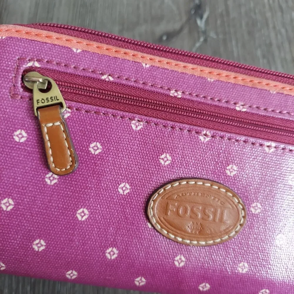 Fossil Magenta Coated Canvas Leather Trim Zip Around Credit Card Wallet